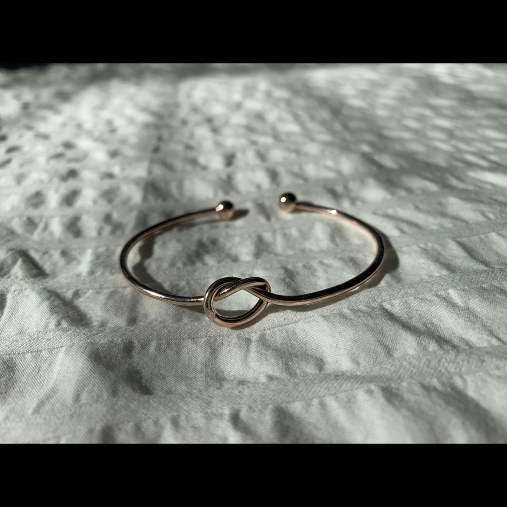 Knot bracelet